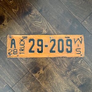 🧡 Vintage antique 1928 Orange Wisconsin Truck license plate